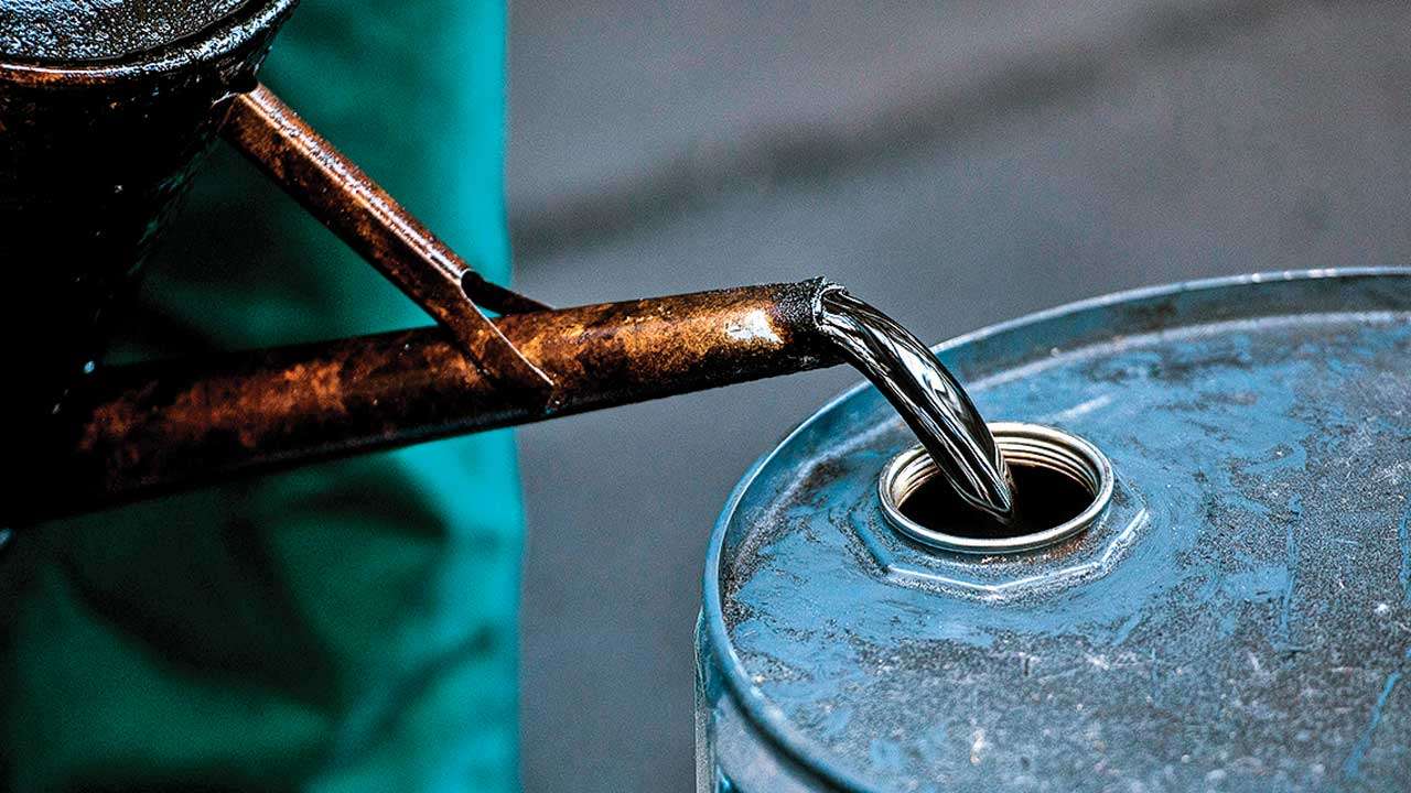 Il petrolio dei ricchi, la benzina dei poveri - informazione senza filtro